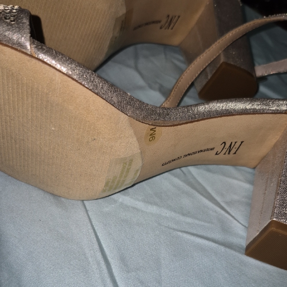 International Concepts INC Women's Glitter Block Heel Sandals in  Gold - Picture 4 of 4